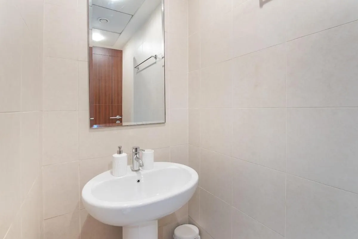 Apartamento Cozy 1Br Perfect For 4 In Downtown Dubái
